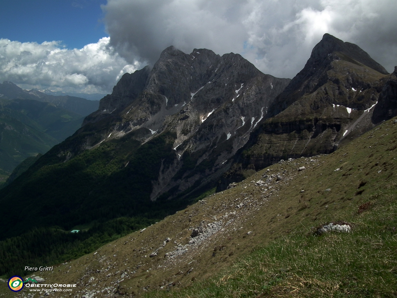 44  a monte la Cima di Valmora e il Fop.JPG